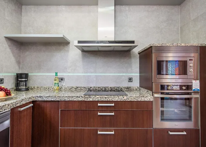 Anis - Plusholidays カルプ