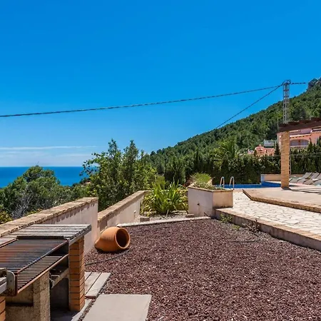 Anis - Plusholidays Willa Calpe